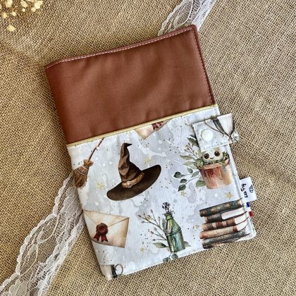 Protège carnet santé - Magie marron