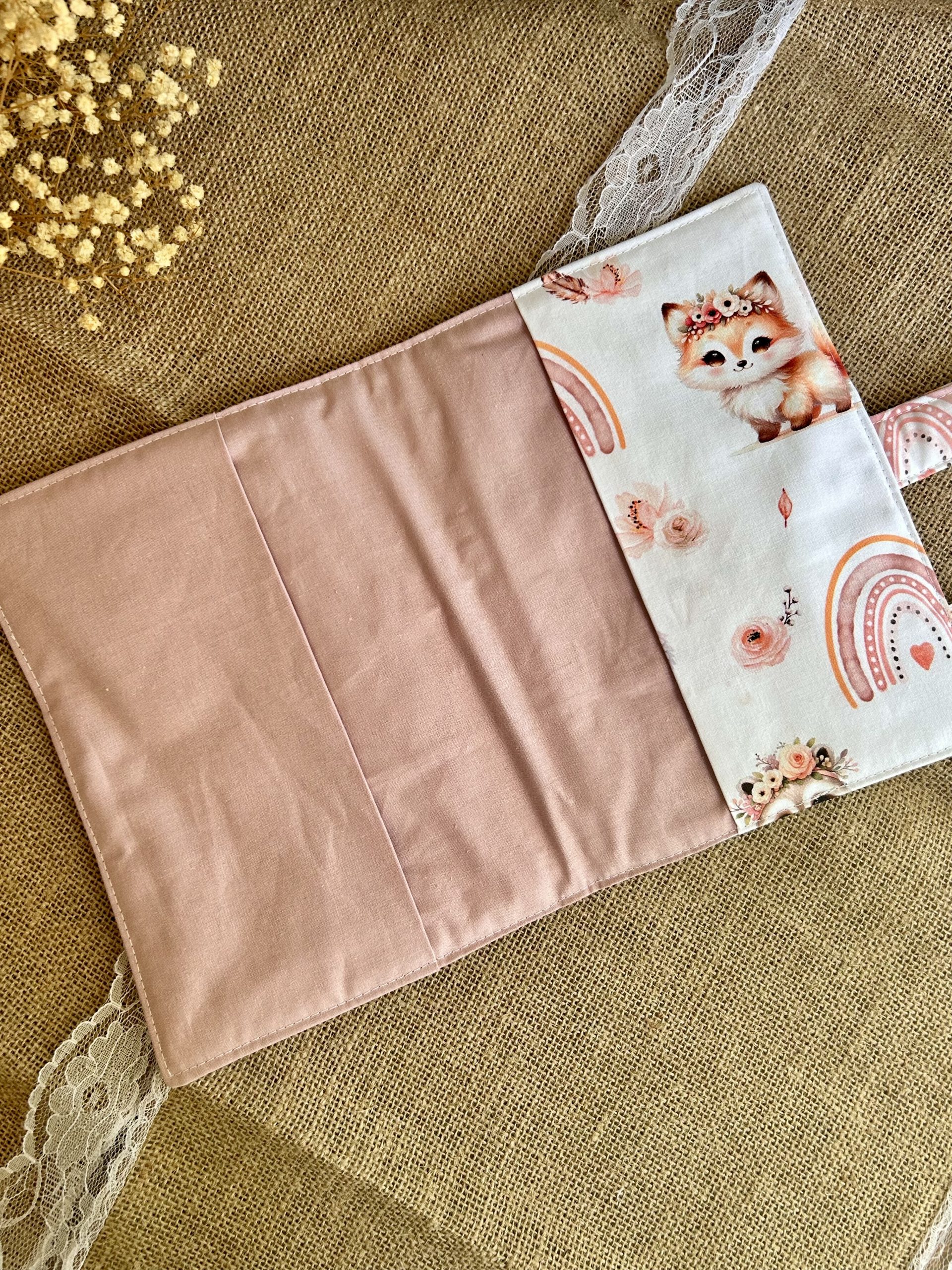 Protège carnet santé - Petit laveur rose – Image 2